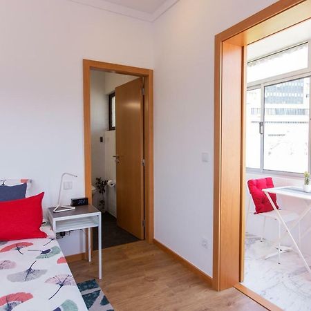 Friends & Family Tree Apartment Porto Luaran gambar