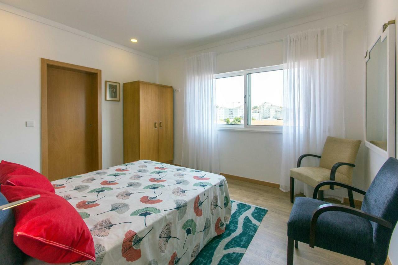 Friends & Family Tree Apartment Porto Luaran gambar