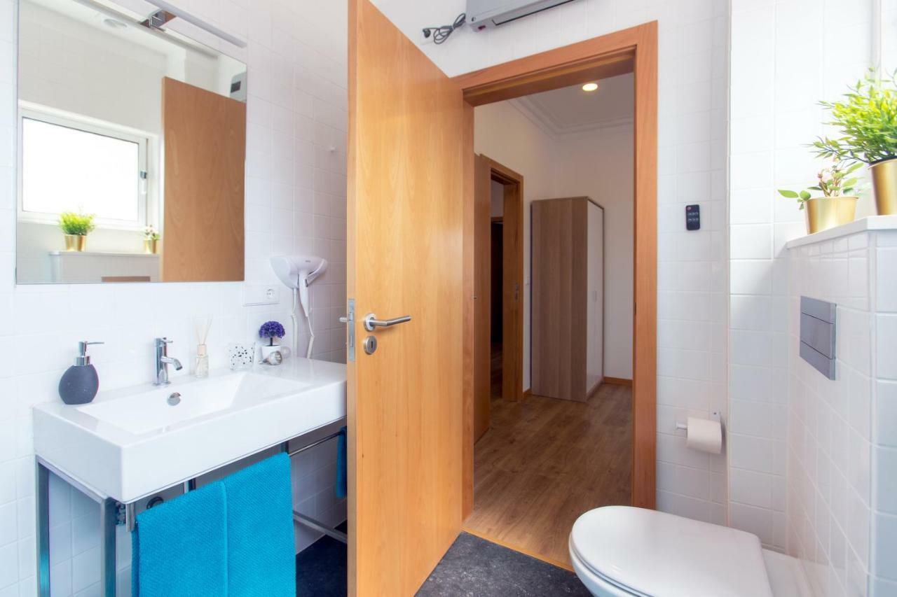 Friends & Family Tree Apartment Porto Luaran gambar