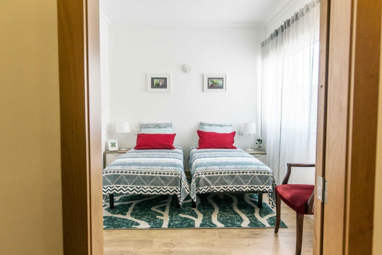 Friends & Family Tree Apartment Porto Luaran gambar