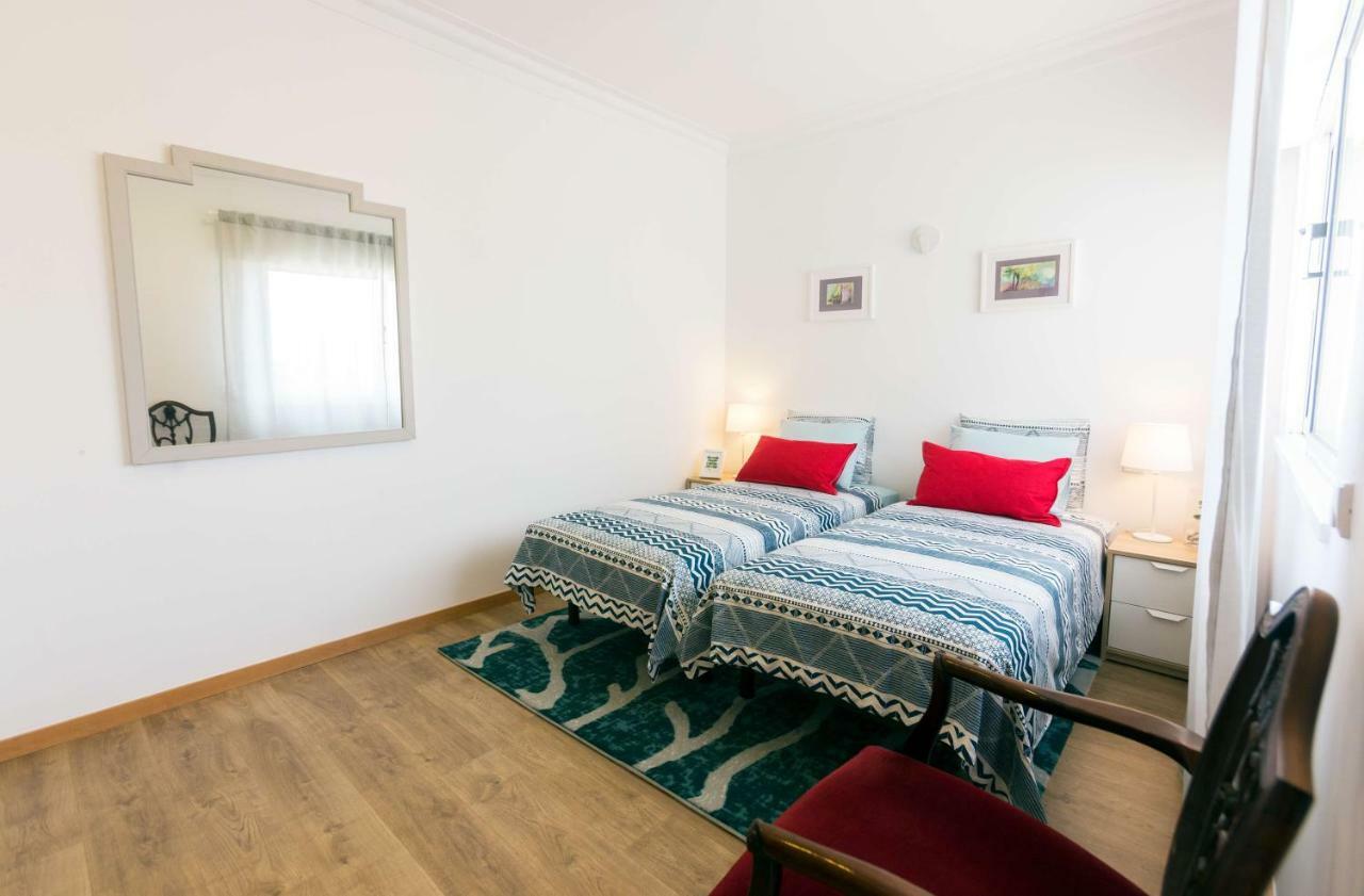 Friends & Family Tree Apartment Porto Luaran gambar